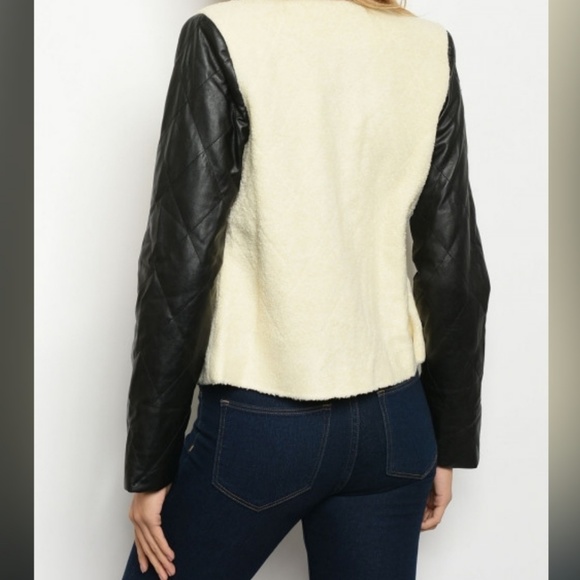 Faux Leather Sleeve Sherpa Quilted Jacket - Picture 3 of 3